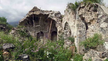 Handaberd fortress 9th century