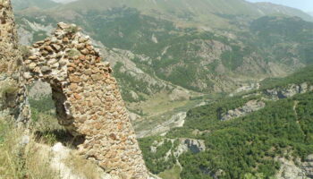 Handaberd fortress 9th century