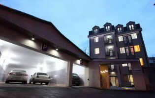 Cascade Hotel