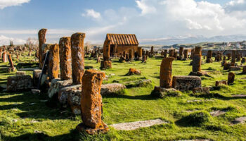 село Норатус - кладбище хачкаров