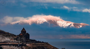 Гора Артаниш