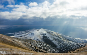 Гора Артаниш