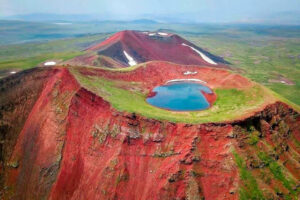 Высочайший пик Гегамского хребта-гора Аждаак