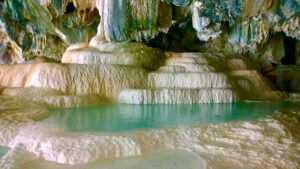 Природный мост Сатани Камурдж (Чертов мост)