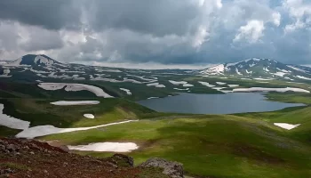 Озеро Акна: вулканическое «око» Гегамского хребта Армении