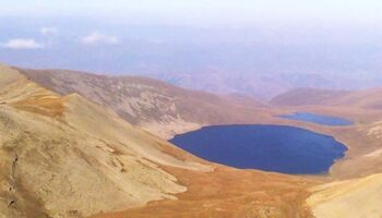 Sev Lich – The Mysterious Black Lake Nestled Among Armenia’s Mountains