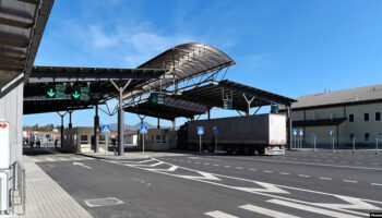 Bagratashen Border Crossing